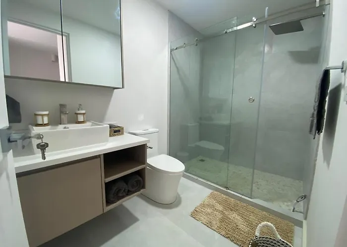 Ayla C - New, Cozy Ocean View In Flamingo *